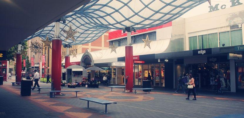 ELIZABETH STREET MALL CREATIVE USES DESCRIPTION Located within the city centre, the tree-lined Elizabeth Street Mall presents opportunities for sheltered outdoor entertainment and events that capture