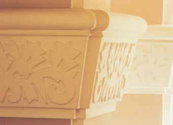 iz zgodovine medicine Detajl vzorca na stebru: v brezčasnost ujeta igra ornamentov na stebrih je odsev stopniščnega vzorca in vratnega dekorja (foto B. Cvetkovič).