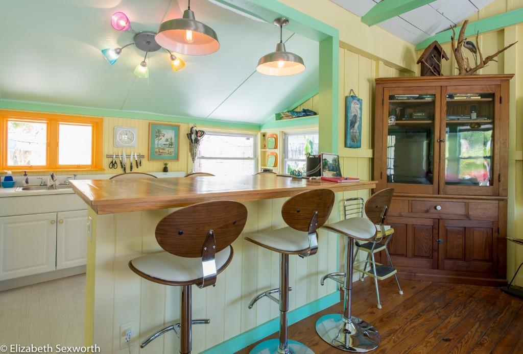 A bright, vintageinspired escape for 5 guests Description Beach cottage charm and the flavor of Old Florida.