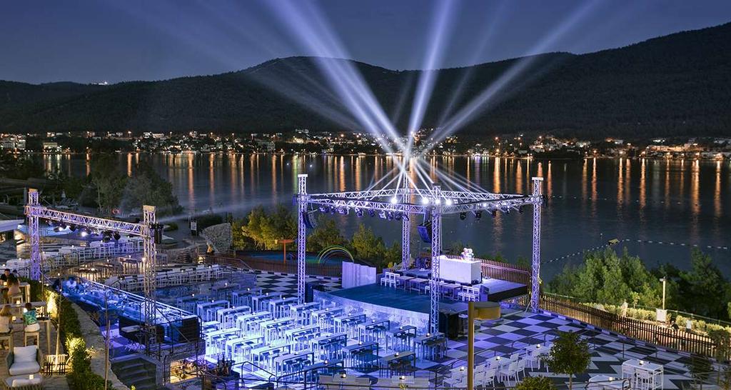 In Titanic Deluxe Bodrum, the entertainment is always live with a different energy in mornings and a different sense of joy at Titanic