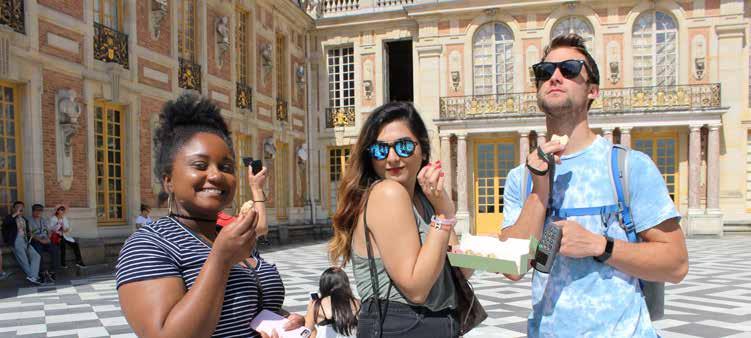 START YOUR ADVENTURE Dear students and recent alumni: The University of Kentucky Alumni Association is pleased to present a young alumni and graduation tour: Classic Europe.