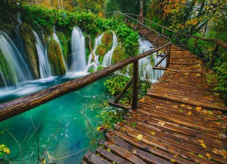 7 TH DAY: SPLIT PLITVICE BIHAĆ Check out in the morning and transfer to Plitvice.
