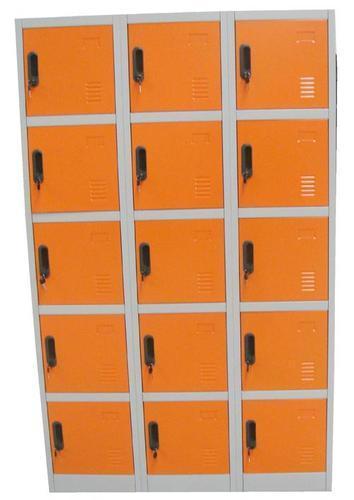 LOCKERS Lockers are available on a first come, first served basis from the VPC and MPC and sub MPC Help Desks.