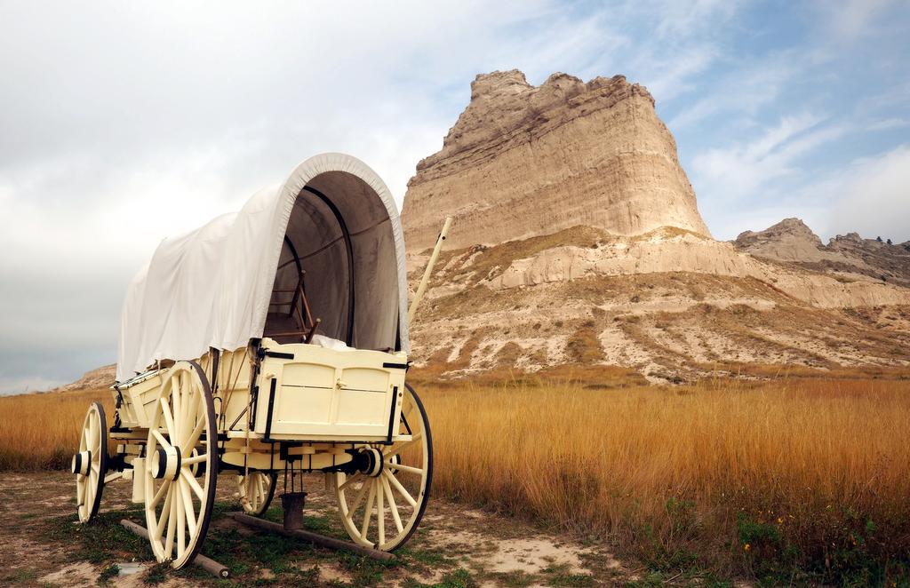 Hot Springs, South Dakota, to Scotts Bluff National Monument, Nebraska Travel south to Nebraska, where your first stop is Chadron to tour the Museum of the Fur Trade at the James Bordeaux Trading