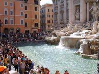 Peters Basilica, Santa Maria Maggiore), and splendid sculpture and art (Trevi Fountain, Sistine