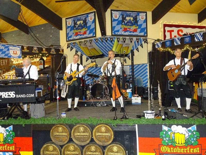 DAY TOURS 48th Annual Oktoberfest in Big Bear Sunday, October 21 4010.402 10:00 am - 7:00 pm $26 Spend the day at the 48th annual Big Bear Lake Oktoberfest.
