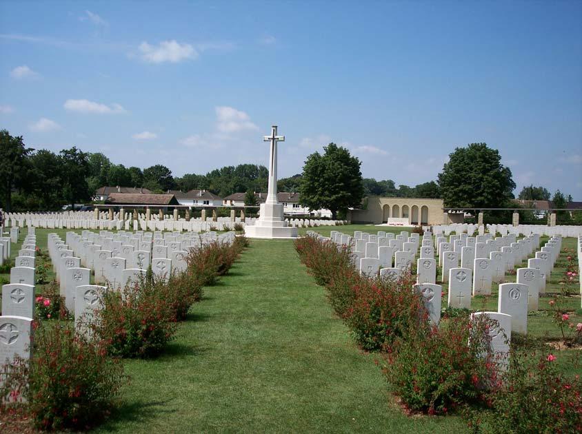 After leaving Bayeux our Driver, Keith, took us along the Normandie beaches finishing with a surprise visit to the Ranville War Cemetery.