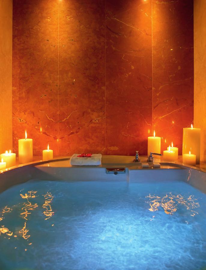 WATER CIRCUIT & THERMAL SPA SUITE The cleansing power of water is a vital, re-energising and healing part of your Wellness