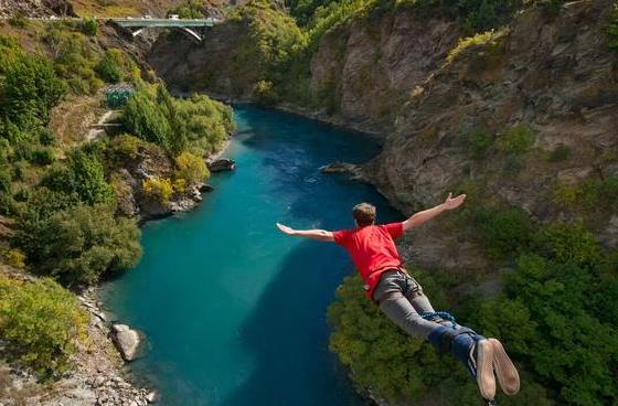 Next, it s on to the famous Kawarau Gorge AJ Hackett Bungy to visit The Secrets of Bungy. This is the site of the World s very first bungy operation and it s still one of the busiest in the world.