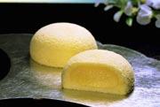 A wellknown sweet almost synonymous with Miyagi Prefecture, Hagi no tsuki is an airy sponge cake filled with custard.