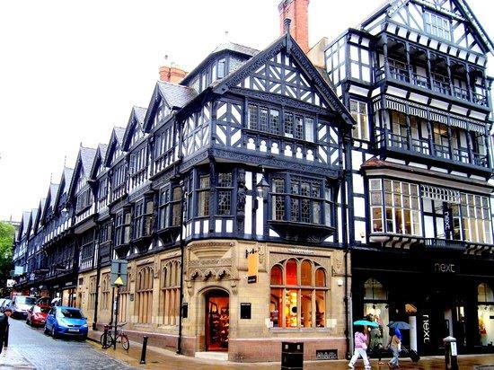 DAY FIVE: Wednesday, April 17, 2019 LONDON STRATFORD UPON AVON MANCHESTER (B,D) - Performance After breakfast check out of your hotel, board your coach and transfer to Stratford Upon Avon and enjoy a