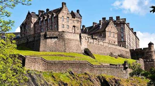 DAY ELEVEN: Tuesday, April 23, 2019 HARROGATE EDINBURGH (B,D) Exchange Performance After breakfast, board the coach and transfer to Edinburgh. Lunch in chaperoned groups in the local area (own cost).