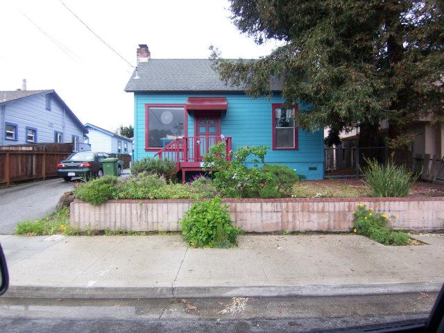 Size: 9,480 SqFt (Tax) X St: Casanova Ave Remarks: Nice 3-bed, 1.5 bath "Move-in ready" with pride of ownership.