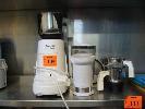 MIXER/GRINDER WITH ATTACHMENTS 106 ROBOT COUPE R211