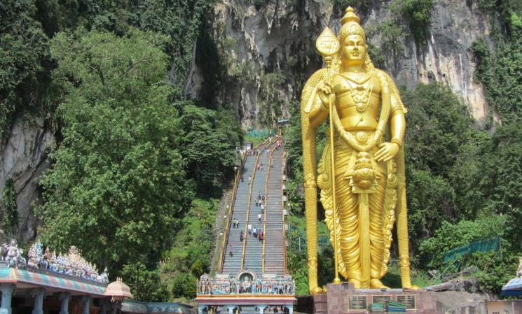 En route visit Batu Caves. At 2000 meters above sea level, it is a relief from the hot and humid lowlands. Enjoy one way cable car ride & Lunch coupon will be provided.