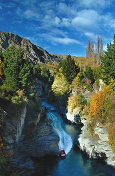 ROTORUA HIGHLIGHTS DAY 7: Queenstown - Arrowtown - Franz Josef (B,D) Travel to Arrowtown, an old gold mining village and visit the Lakes District Museum.