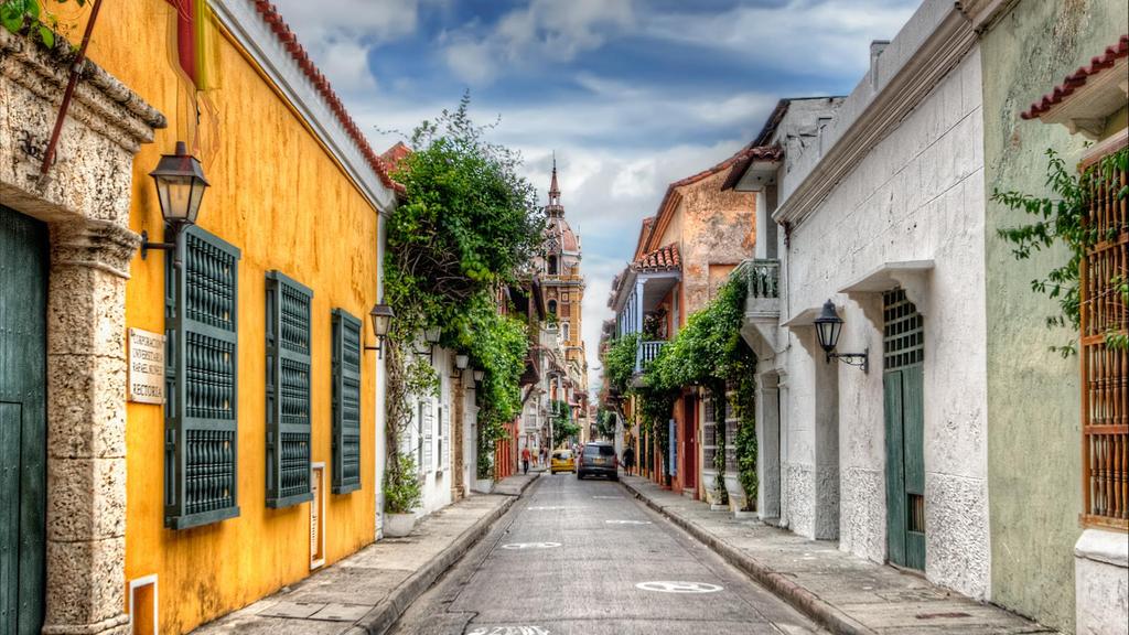 Shopping tour The group will have the chance to either spend their morning shopping Cartagena s