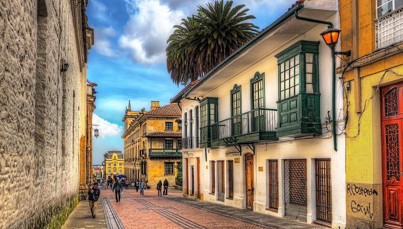 Candelaria historic district Spend the morning walking through the winding streets of La Candelaria, Bogota s historic district, accompanied by a local historian who will help you relive the stories