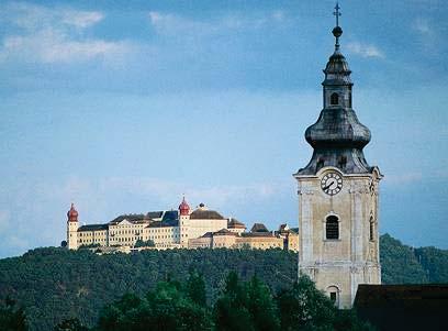 And in Germany, admire Passau s ancient fortress and Italianate architecture.