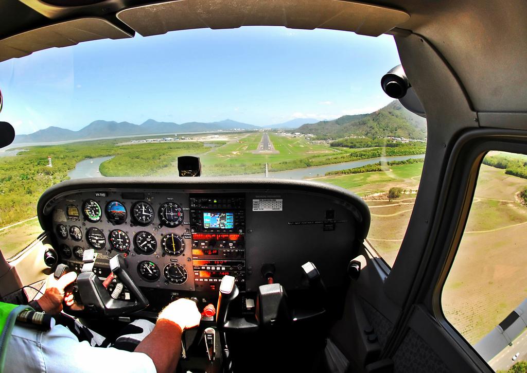 LEARN TO FLY FIRST SOLO FLIGHT COURSE Full Time: 2-3 Weeks Part Time: 3 Months