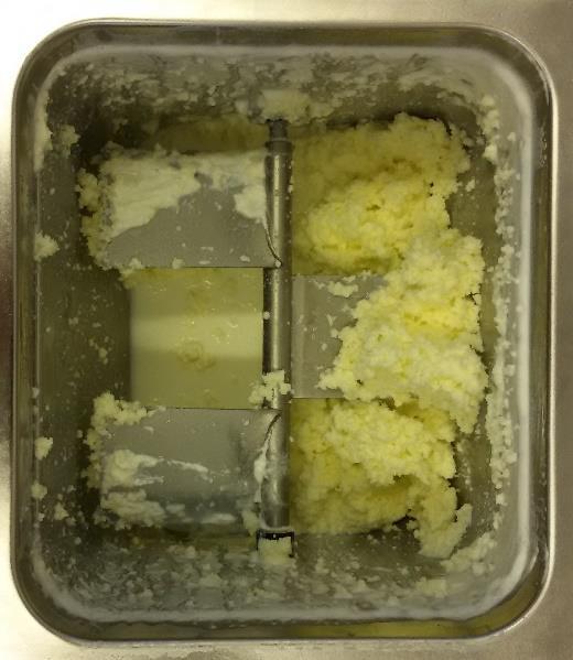 3. Eksperimentalni dio Slika 11 Ispiranje zrna maslaca Ispiranjem zrna su uklonjene hranjive tvari za