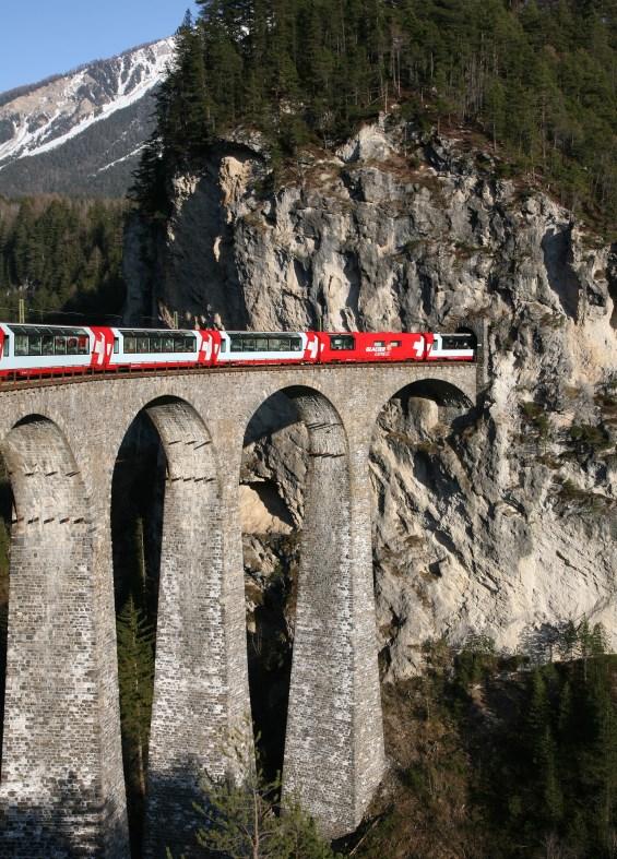 SCENIC SWITZERLAND BY RAIL A circle tour of Switzerland featuring 9 train rides July 8, 2019-14 Days Fares Per Person: $11,435 double/twin $12,500 single > This tour is limited to 25 people.