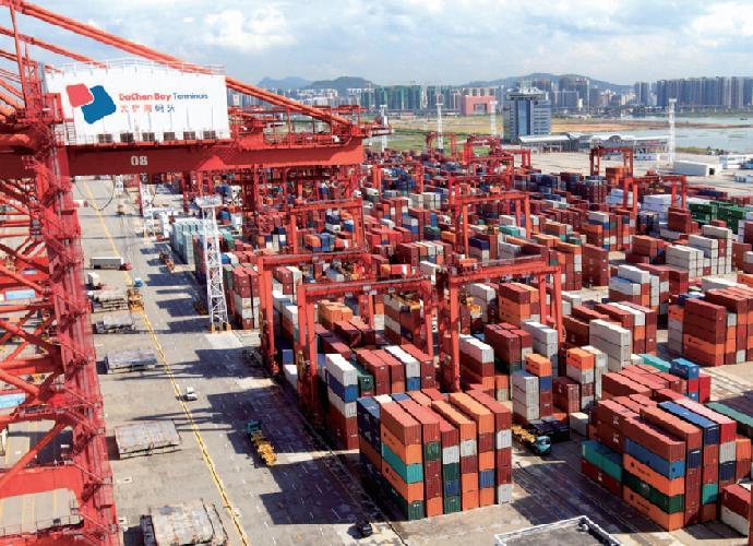 Modern Terminals Riding on a Gradual Global Trade Recovery 2017 Total Throughput (Million TEUs) HK 5.2 +12% DCB (65%-owned) 1.