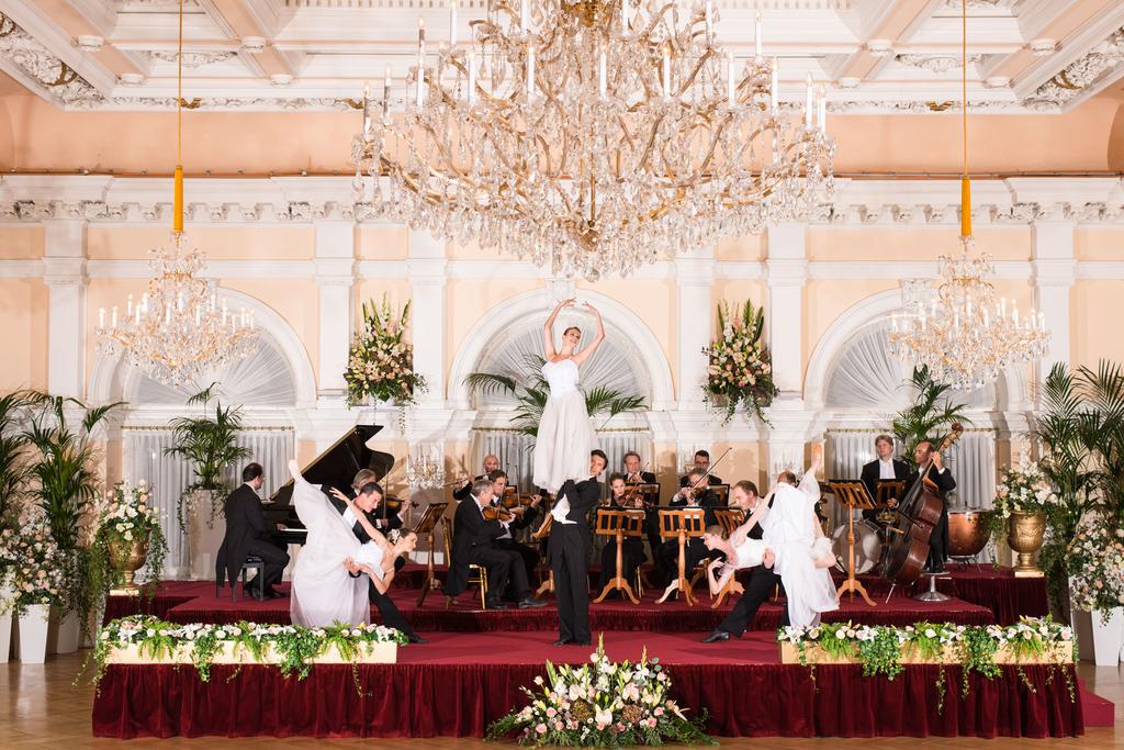 enchanting ballet soloists, Viennas classical music