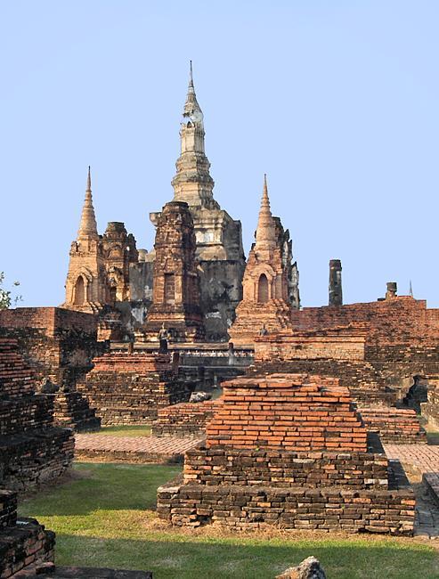 Day 8 Sukhothai Explore Sukhothai at your own pace. The Historic Park is large and best explored by bike (a number of sites are located outside the city). Don't try to cover everything!