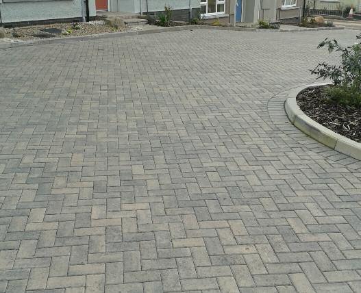 Traditional Range 50mm - suitable for residential drives, paths and patios 60mm -