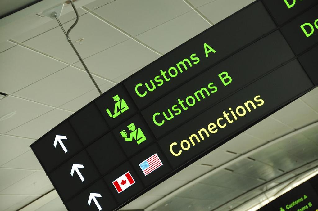 CUSTOMS & IMMIGRATION Be sure your immigration card is