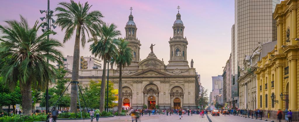 Santiago/Chile DAY 1 ACCOMODATION IN SANTIAGO Cumbres Lastarria (Superior Rooms) Tuesday 22 January 2019 Arrive in Santiago Airport, meet for transfer to your hotel located in Lastarria area.