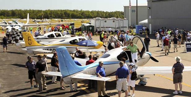SPONSORSHIP OPPORTUNITIES Presenting Sponsorship $25,000 (Per Event) Exclusive opportunity to be Presenting Sponsor of a 2016 AOPA Fly-In Your company name integrated with the presentation of the
