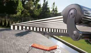 However, even our other models do not leave any wishes unfulfilled: The look of the cover cassette awning markilux 1200 is a great success and the stretch model is also suited for deep balconies.