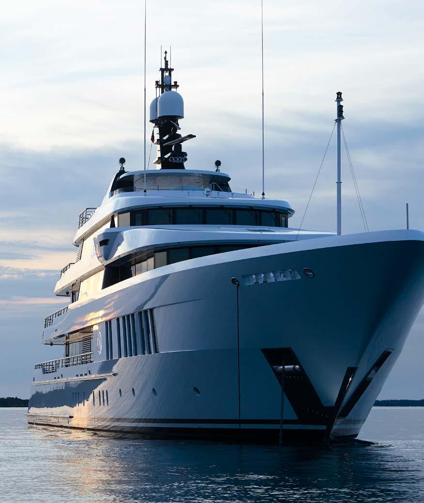 These include her enormous windows, an elongated look thanks to the partially closed foredeck and excellent balance between her superstructure and hull, a comparably large observation area on the