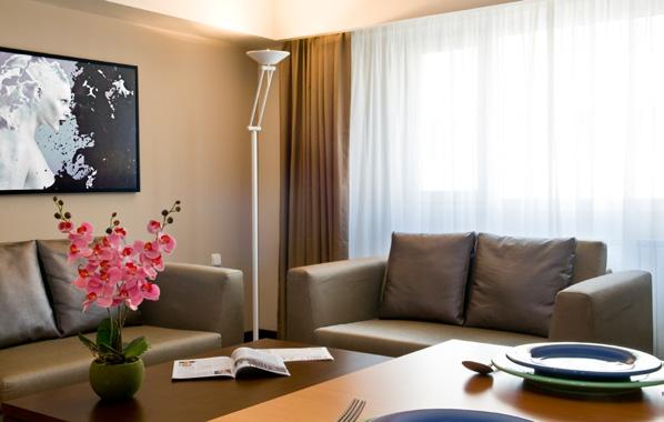 APART HOTEL 4* ApartHotel is a 4 star establishment in Bucharest where you can enjoy the comforts of home as well as the