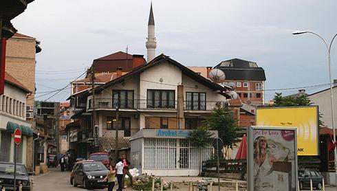 Fig. 16. Fotot e përzgjedhura nga BBC në raportin për Kosovën Burimi: http://www.bbc.co.uk/news/world-europe-18328859 1.4.