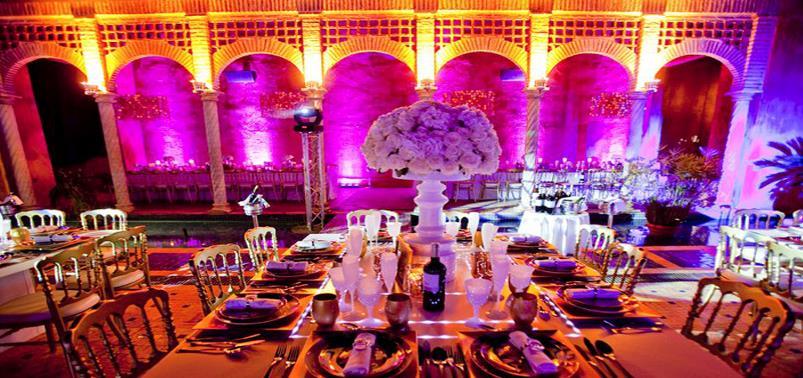 Dinner and Disco at famous Babilonia by Olivia Valère International Cuisine in a luxury atmosphere: The architecture of the Babylonia Palace seems directly extracted from the tale thousand and one