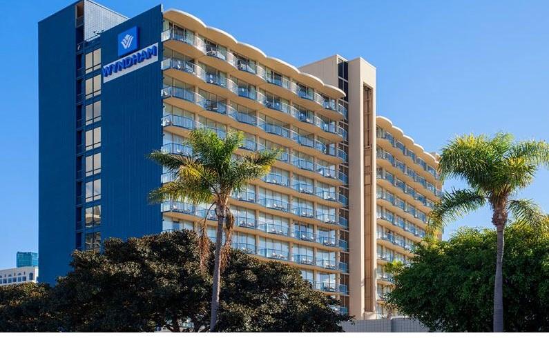 San Diego AMENITIES Situated along the waterfront of the beautiful San Diego Bay, our Wyndham hotel is a