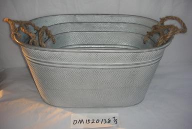 95 GRAY ZINC OVAL TUB WITH RUST TRIM, 3D DOTS AND