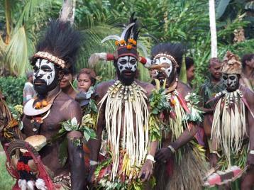 See TOUR NOTE: About In-Wewak Boutique Hotel DAY 2: SAT 08 SEP 2018 WEWAK / SEPIK RIVER (Middle Sepik villages) 08:00 The group departs Wewak by private four wheel drive vehicle to Pagwi, the