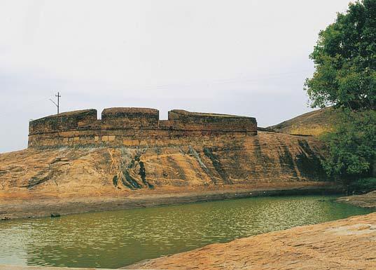Fort on Rock, Dindugul Dindugul the range of Rs.
