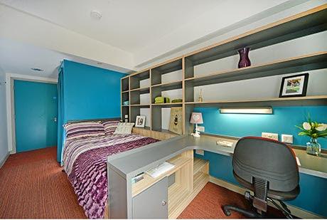 area for the halls/ hostel, study area for the halls/ hostel, dining area for the apartment, dining area for the halls/ hostel, TV in the common area Laundry (extra charge), Wi Fi, linen and towels,