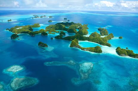 WAIGEO (AND ALYUI BAY) The main island of the Raja Ampat group, Waigeo is home to the region s capital of Waisai and has the most attractions out of all the islands.