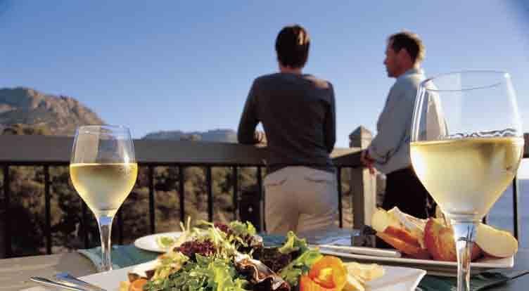 Gourmet Adventurer 9, 8 or 5 Day Small group experience Indulge in sumptuous cuisine on this gourmet discovery of Tasmania SIGHTSEEING HIGHLIGHTS Enjoy Freedom of Choice Touring in Hobart and at