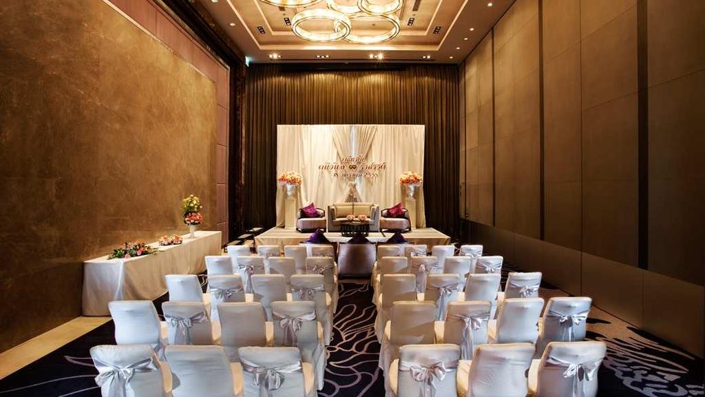 celebrate your wedding at Le Méridien Suvarnabhumi, Bangkok Golf Resort & Spa.