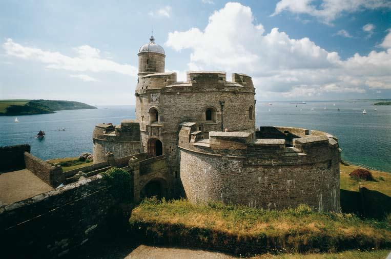 St Mawes Castle Castel Lanvawseth Facing Pendennis is its partner castle, St Mawes, the most picturesque and beautiful of Henry VIII s coastal fortresses.