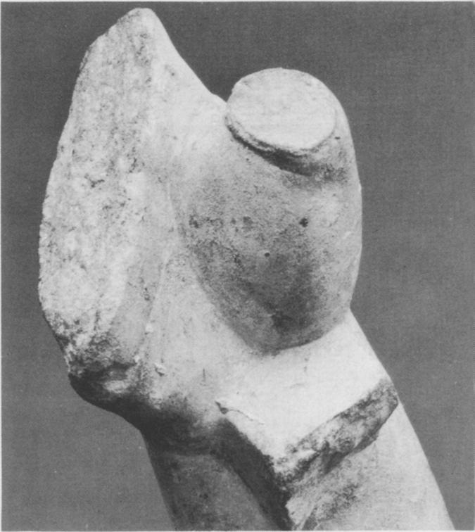 The preserved part of the right hand (Figure 9) certainly does appear to invalidate the spear-throwing pose: the wrist is bent quite sharply downward, while the thumb continues the direction of the