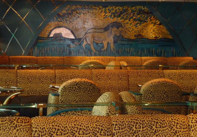 I particularly enjoyed the Savannah Lounge, where the theme of jungle beasts and crossed tusks extended to every aspect of the décor.