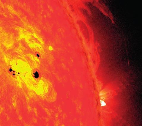 Gornja atmosfera Sunca i Sunčev vetar H-alfa slika Sunčeve hromosfere. Emisione linije Atomi se mogu detektovati po fotonima svetlosti koje emituju.